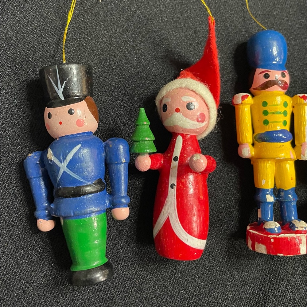 VTG Set of 4 Small Festive Wooden Toy Christmas Ornaments - Picture 3 of 8